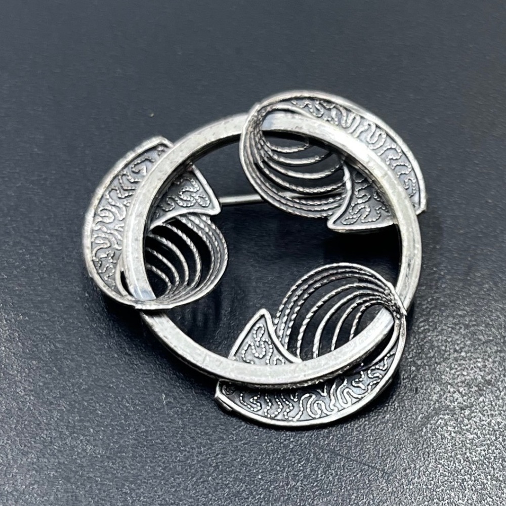Beau Signed Vintage 925 Sterling Silver Unique Swirls Round MCM Brooch Pin